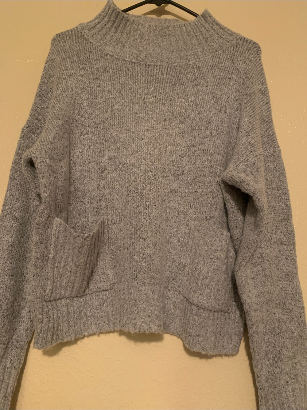 NWOT Women's Heather Gray Mock Neck Pocket Sweater (L)